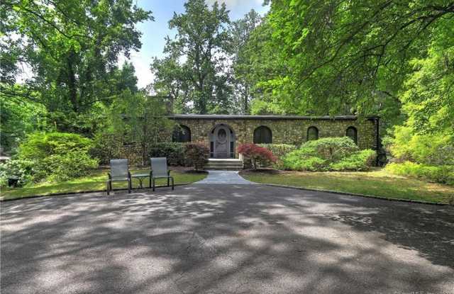 542 Rock Rimmon Road