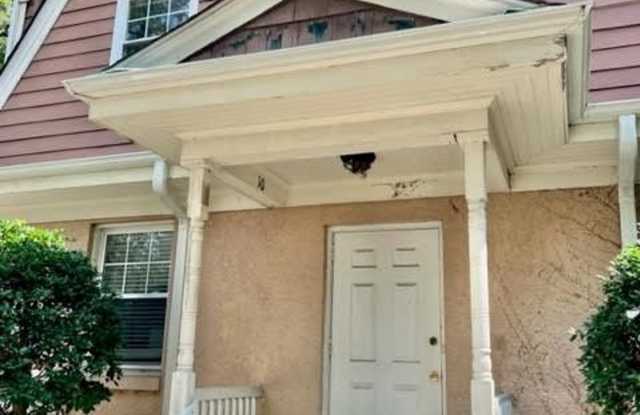 210 Pennsylvania Avenue