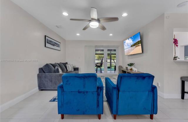 9501 East Palmetto Club Lane