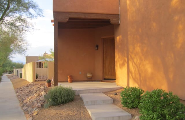 10525 E Eisenbergs Place - 10525 East Eisenbergs Place, Tucson, AZ 85747