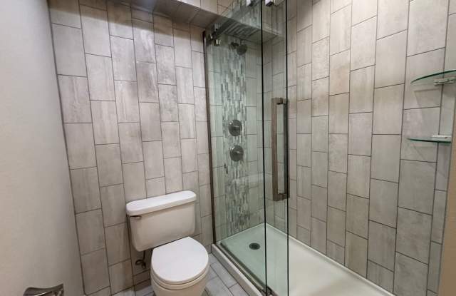 ****1st Months' Rent Free ***Beautifully remodeled Two bedroom Two Bath Condo in Golden Hills!