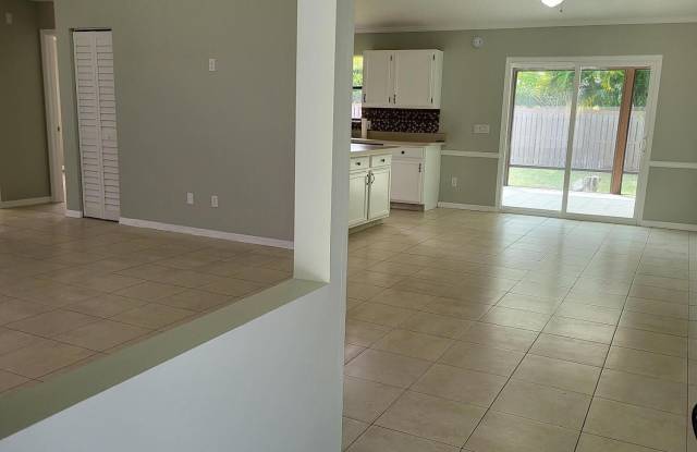 6507 GREEN DOLPHIN STREET