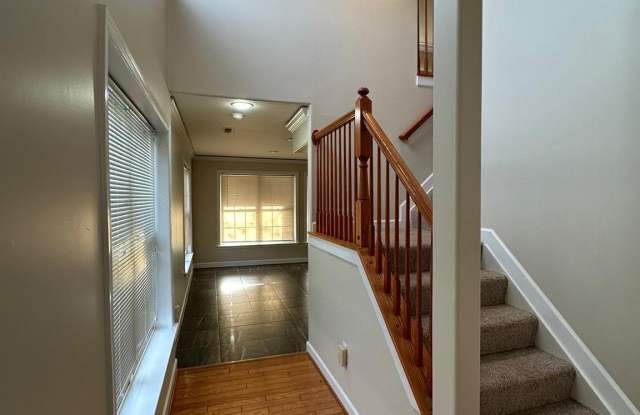 5409 COMMERCE Row unit: 49