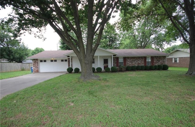 2105  SE 18Th  ST - 2105 Southeast 18th Street, Bentonville, AR 72712