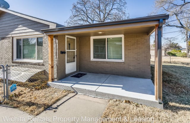 6112 E. Oakwood - 6112 E Oakwood Dr, Wichita, KS 67208