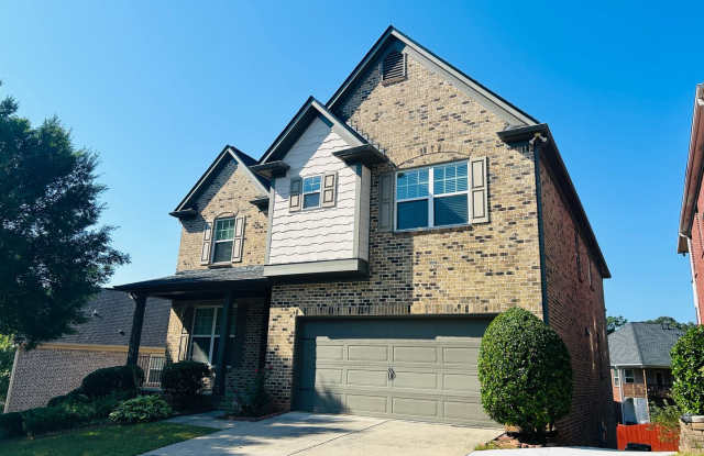 Huge 5 bedroom, 4 bathroom home located in Johns Creek! Must see!