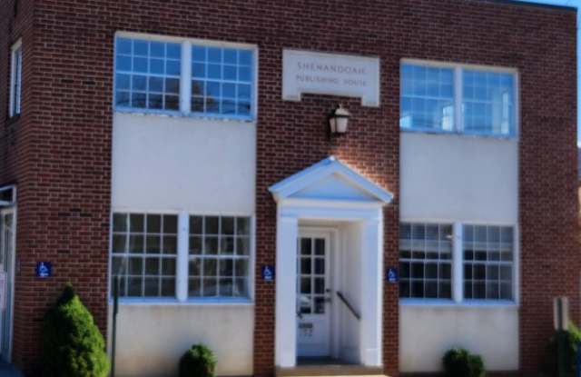 Photo of 152 N HOLLIDAY Street