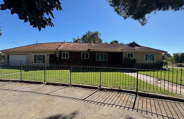 Photo of 5848 E Waterloo Rd