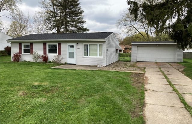 1305 Kent Dr - 1305 Kent Drive, Brunswick, OH 44212