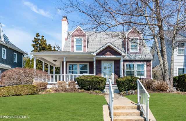 111 Chicago Boulevard