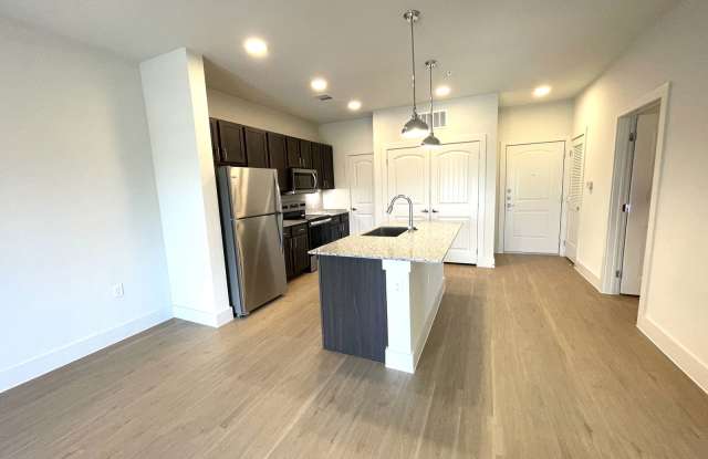 350 Star Ranch Boulevard North