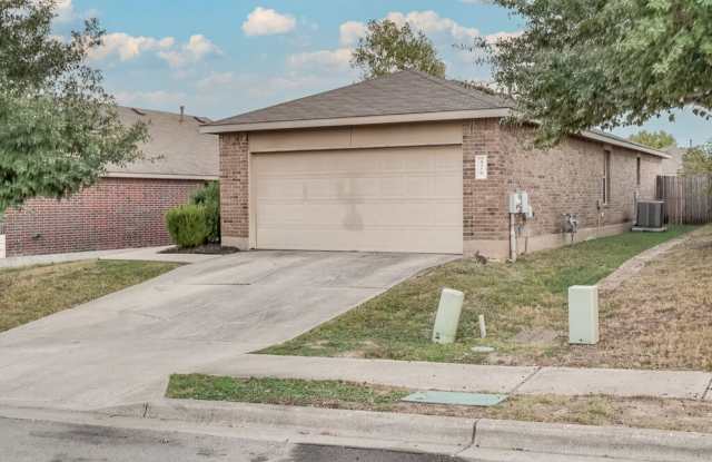 *Move in Special* Amazing 3 Bedroom/ 2 Bath at 476 Moonwalker Trail in Buda, TX