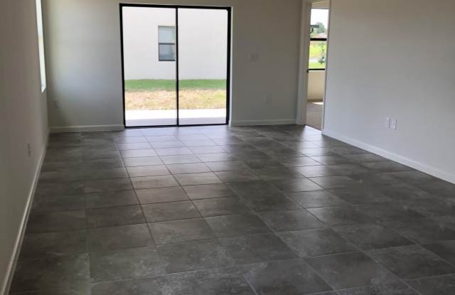 857 Old Country Road SE