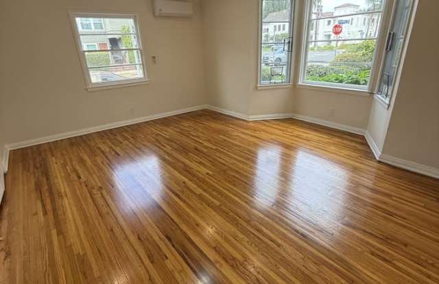 8686 West Olympic Boulevard