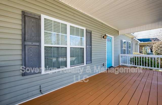 323 Englewood Ave SE