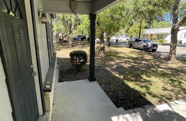 Photo of 935 Allen Avenue