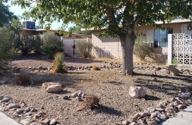 1694 Vegas Valley Dr - 1694 East Vegas Valley Drive, Winchester, NV 89169