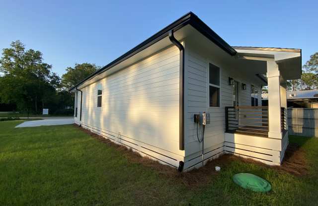 372 Central 6th Street