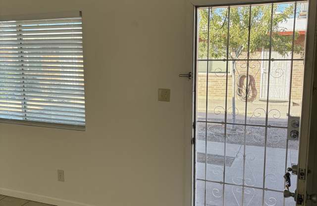 203 East Glenn Street