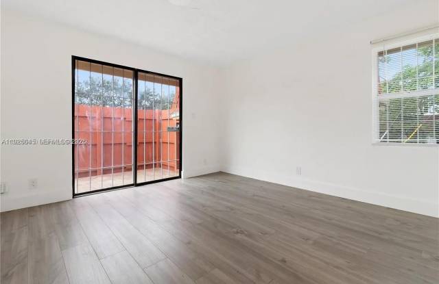 Photo of 805 NW 13th St