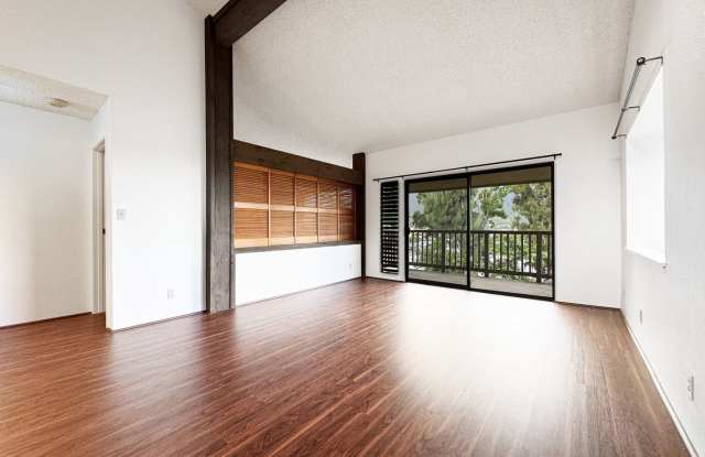 Recently Refreshed Kaneohe Townhouse