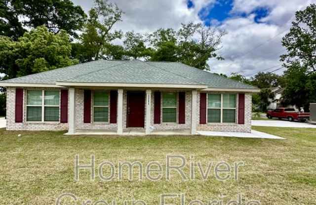 2202 N E St - 2202 North E Street, Goulding, FL 32501