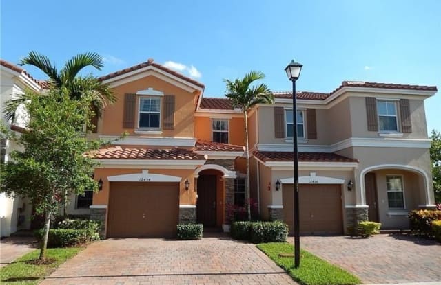 12454 Emerald Creek Ct - 12454 Emerald Creek Ct, Plantation, FL 33325