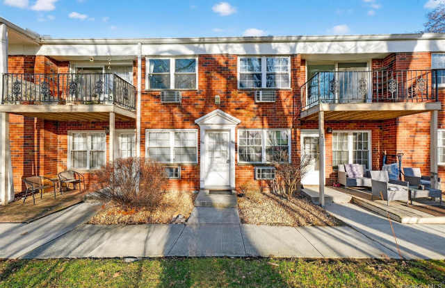 4 Colonial Road