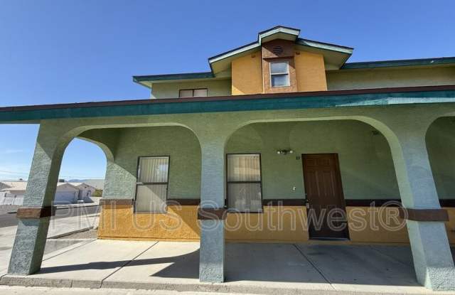 2665 Calle De Mercado