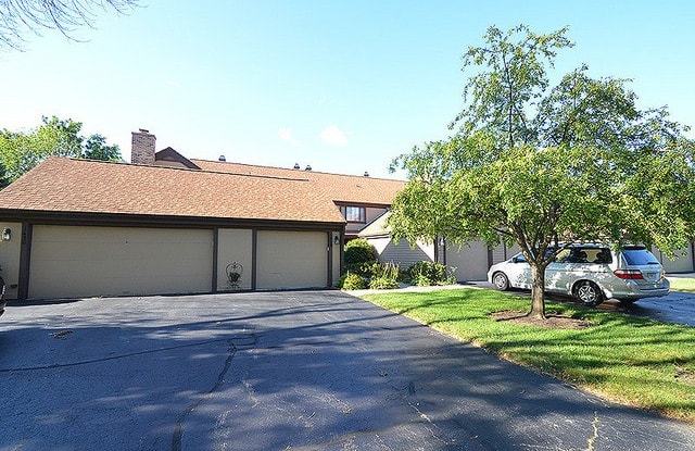 1426 FAIRFAX Lane - 1426 Fairfax Lane, Buffalo Grove, IL 60089