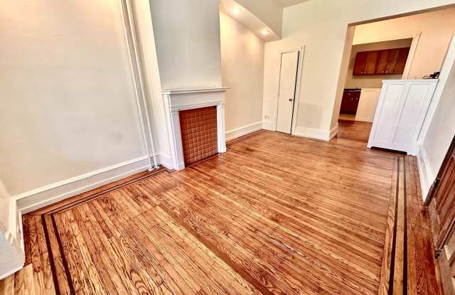 Photo of 1808 W TIOGA STREET