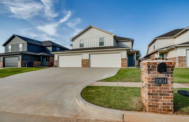 3 Bed 2.5 Bath 2 Car Garage