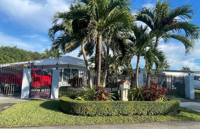 Photo of 1071 W 66th St