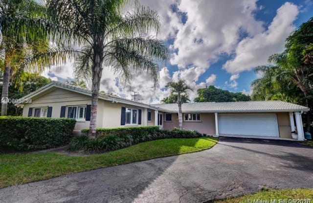 7300 SW 121st St - 7300 Southwest 121st Street, Pinecrest, FL 33156