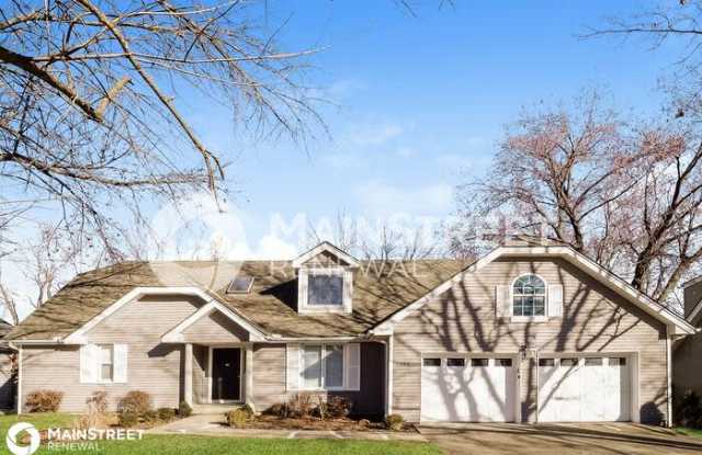 1122 East Sleepy Hollow Drive