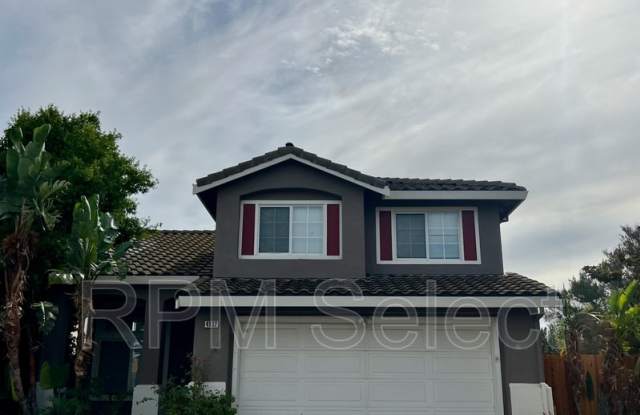 4932 Chaps Ct