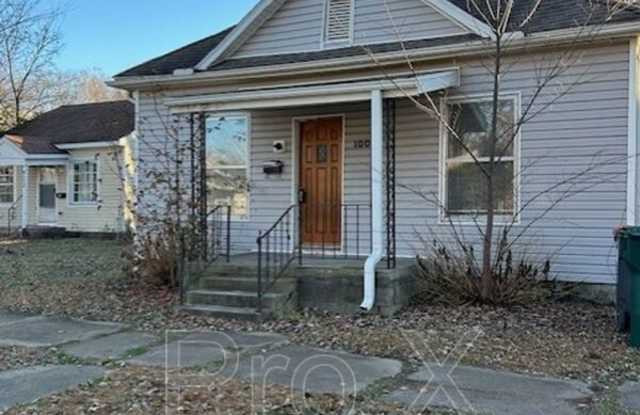 Photo of 1004 E. 10th