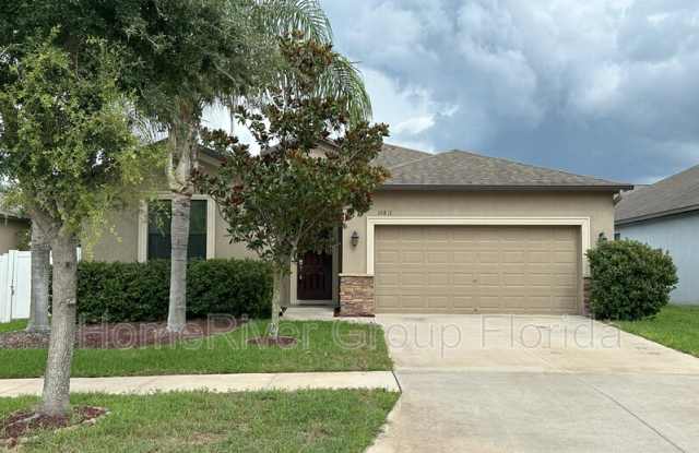 10811 Whitecap Dr - 10811 Whitecap Drive, Riverview, FL 33579