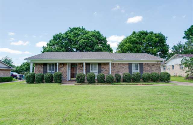 615 Oxford Drive