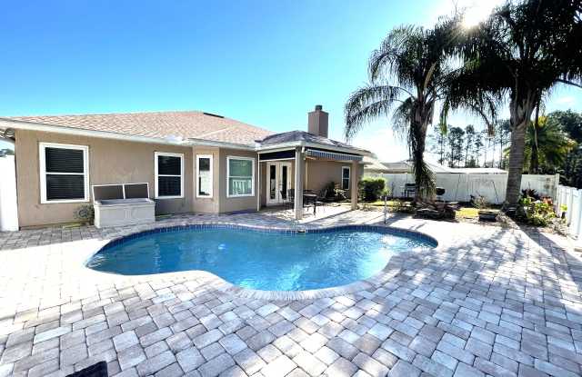 11 Riviera Estates Court