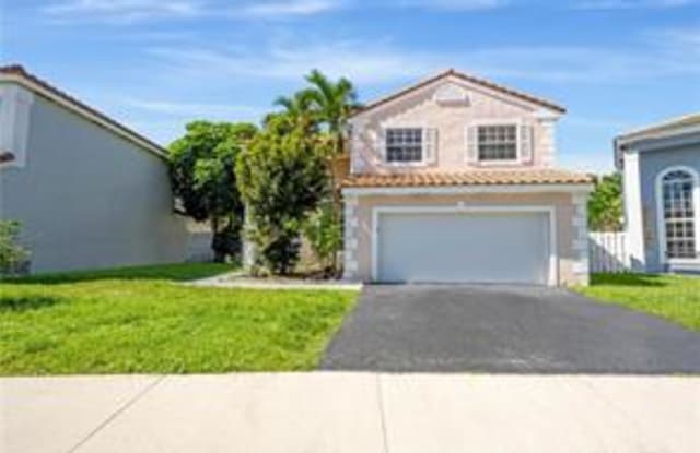 14200 Wedgewood Ct - 14200 Wedgewood Court, Davie, FL 33325