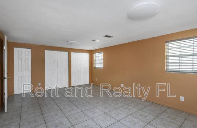 1805 North Taylor Road