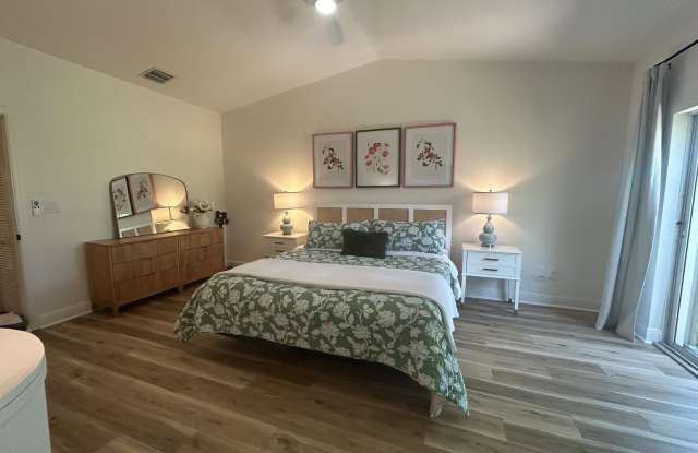 12768 Westhampton Circle