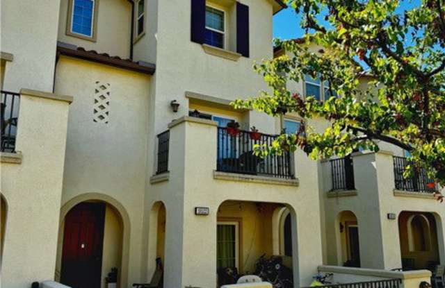 10522 Poinsettia Lane