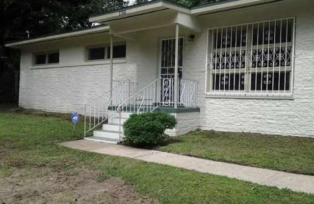 Photo of 1755 Lapine Drive