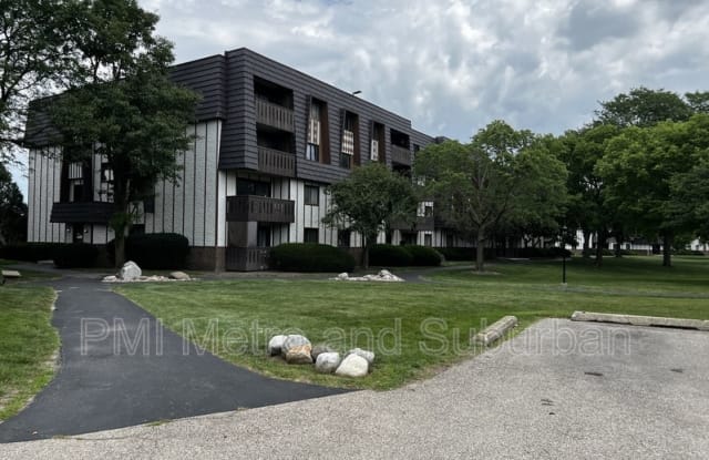 13000 W Heiden Cir Unit 3307 - 13000 West Heiden Circle, Lake County, IL 60044