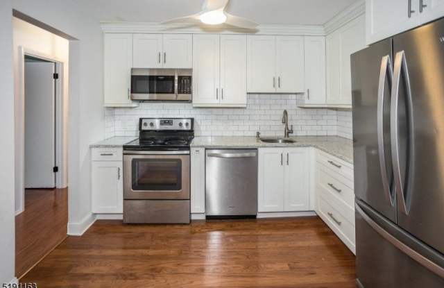 Photo of 41 Mount Kemble Ave