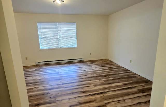 10819 Washington Court