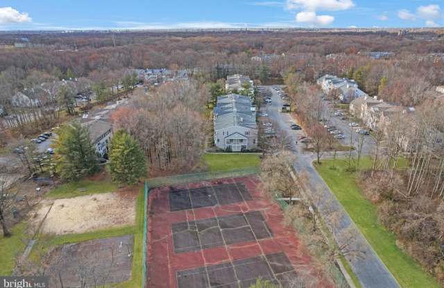 2 CHEVERNY COURT