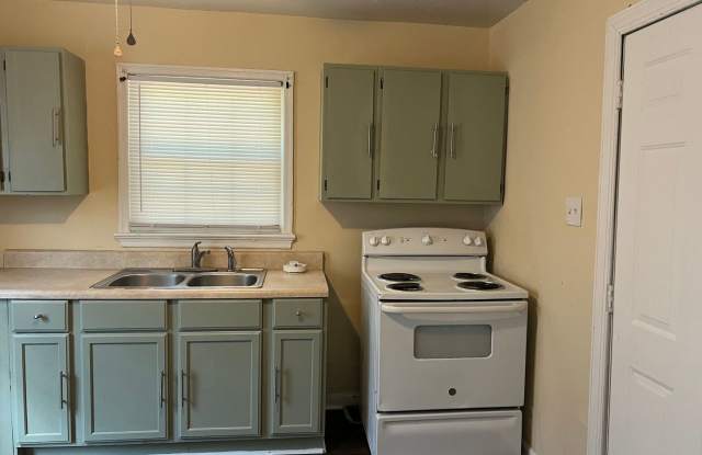 2 Bedroom House - Section 8 Accepted